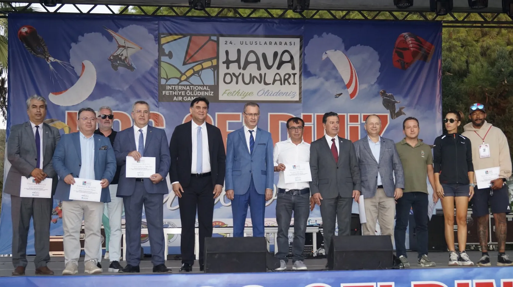 Fethiye'de Ölüdeniz Hava Oyunları Festivali açılışı gerçekleşti