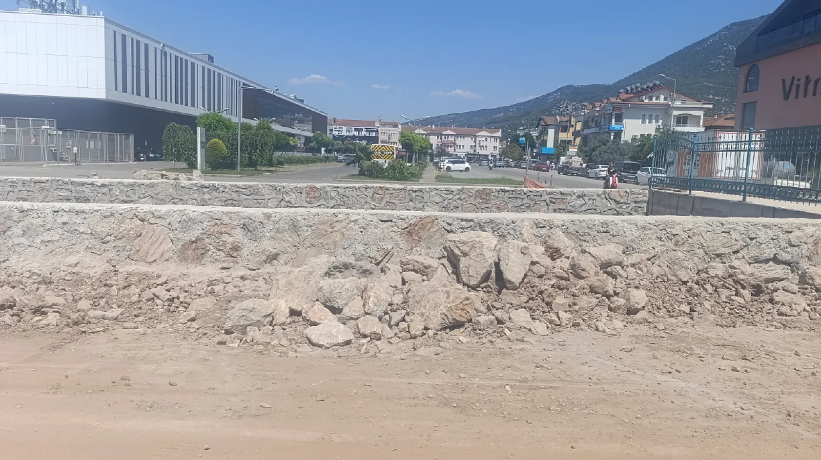 Fethiye'de dere ıslah çalışmaları esnafı etkiliyor