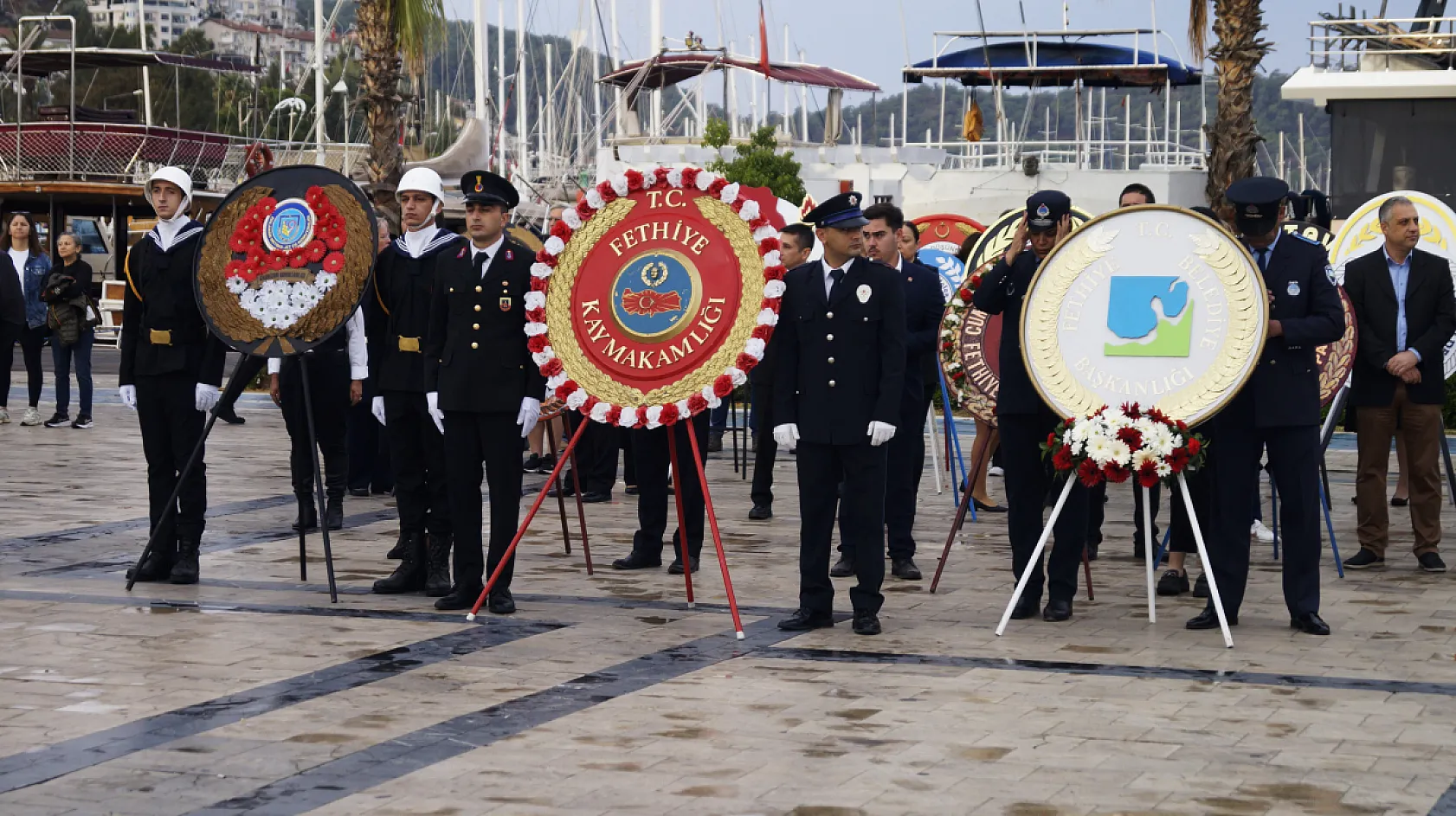 Fethiye'de 10 Kasım Atatürk'ü anma töreni yoğun katılımla gerçekleşti
