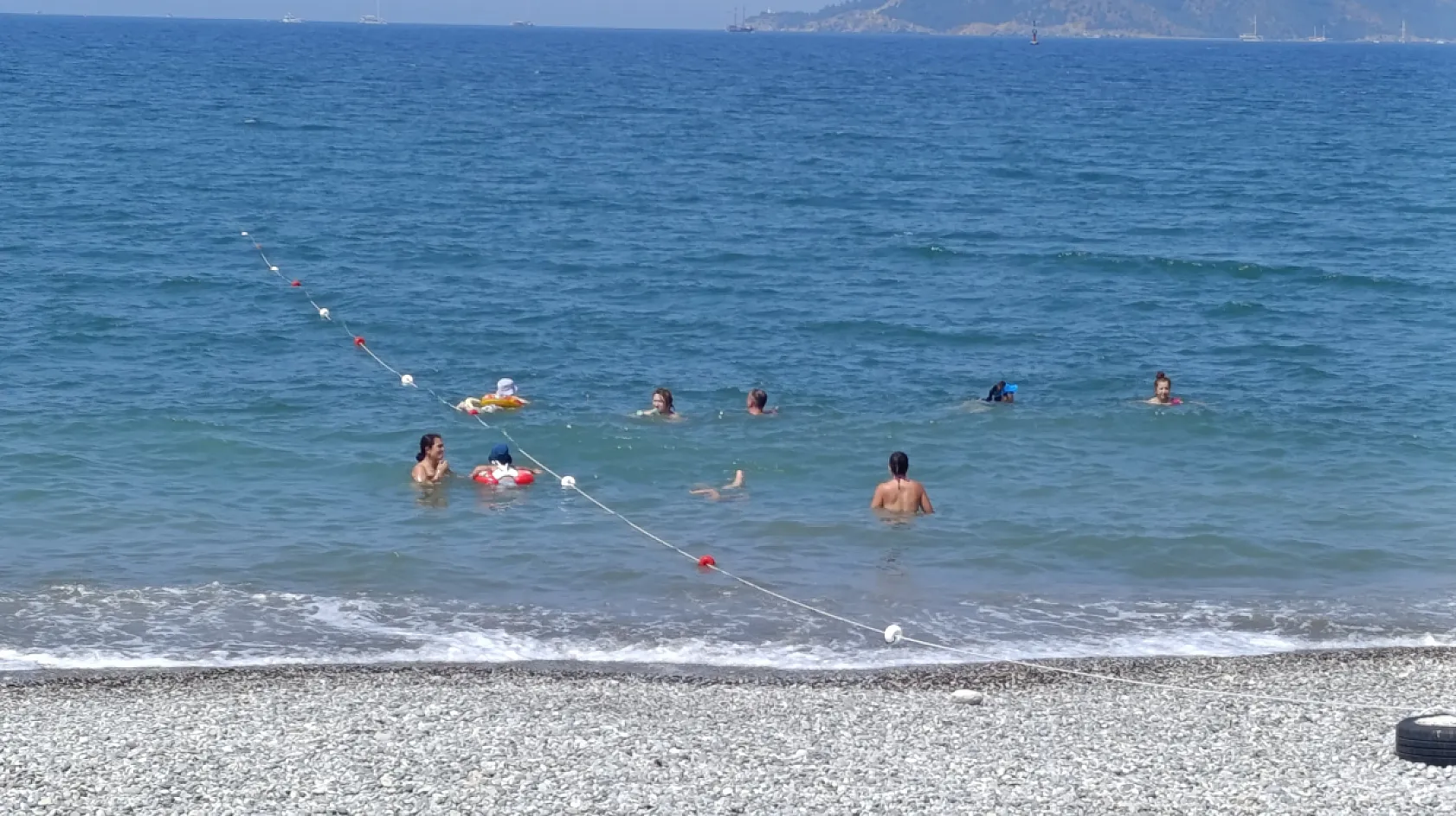 Çalış Plajı'nda güne serin bir başlangıç