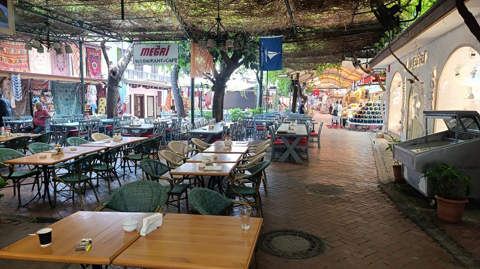 Fethiye Paspatur'da öğle sakinliği