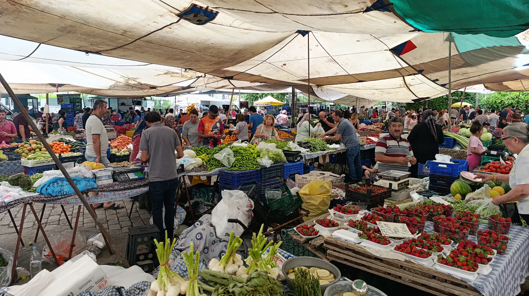 Başkan Hıra, 'Pazarlar bayramda gününde kurulacak'