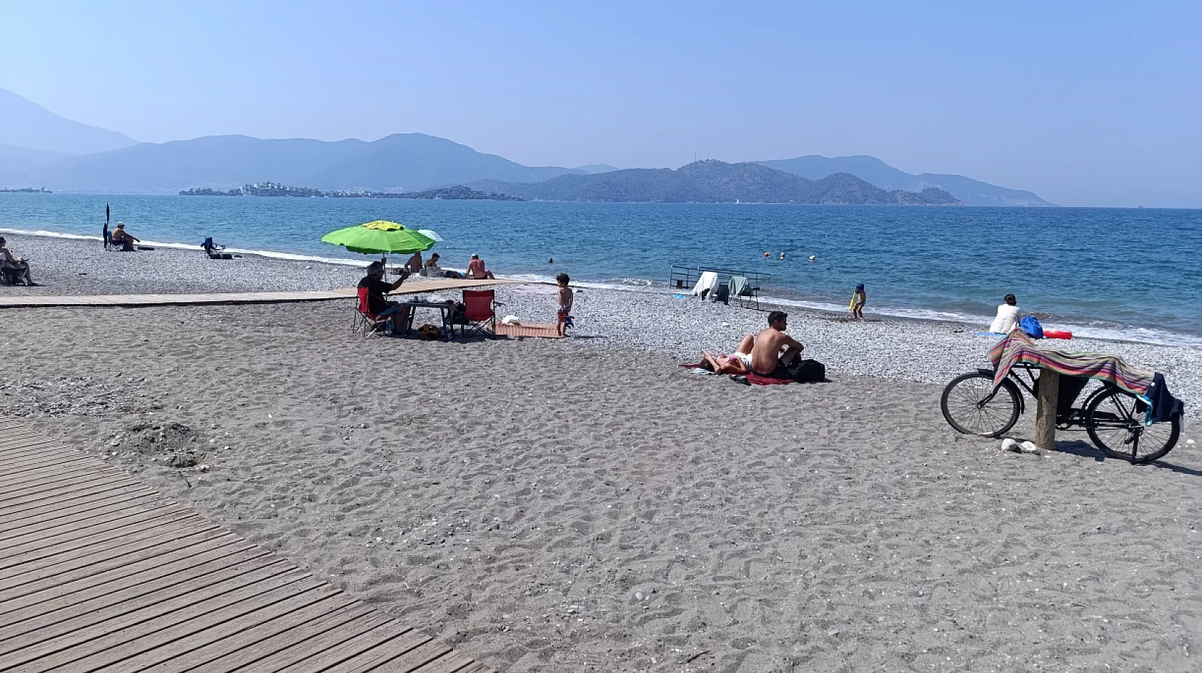 Çalış Plajı'nda güne serin bir başlangıç