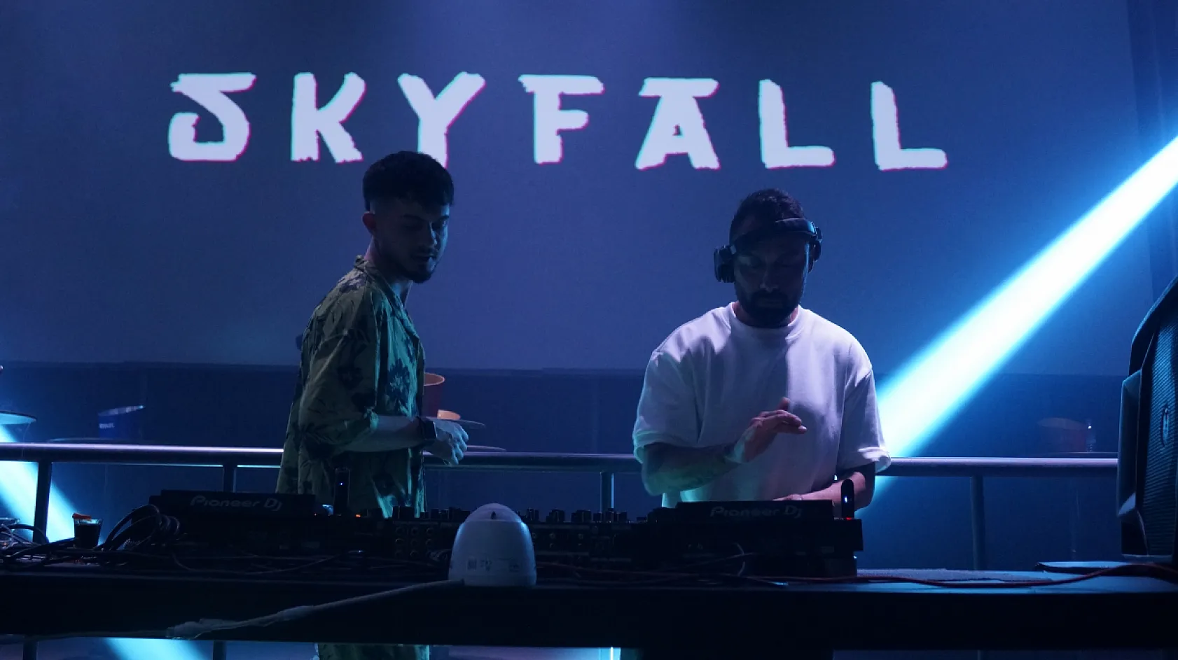 Fethiye Hisarönü'nde yaz coşkusu: Skyfall Arena'da unutulmaz gece