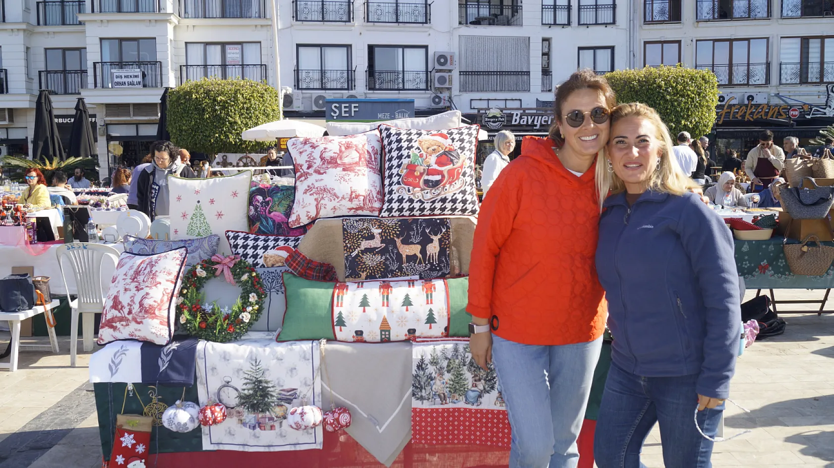Fethiye Beşkaza Meydanı'nda 'Yeni Yıl Pazarı' Coşkusu