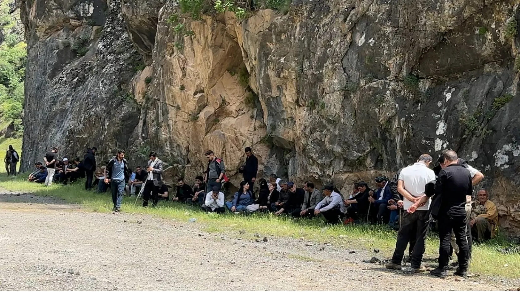 Arkadaşlarıyla dereye giren 16 yaşındaki çocuktan 3 gündür haber alınamıyor