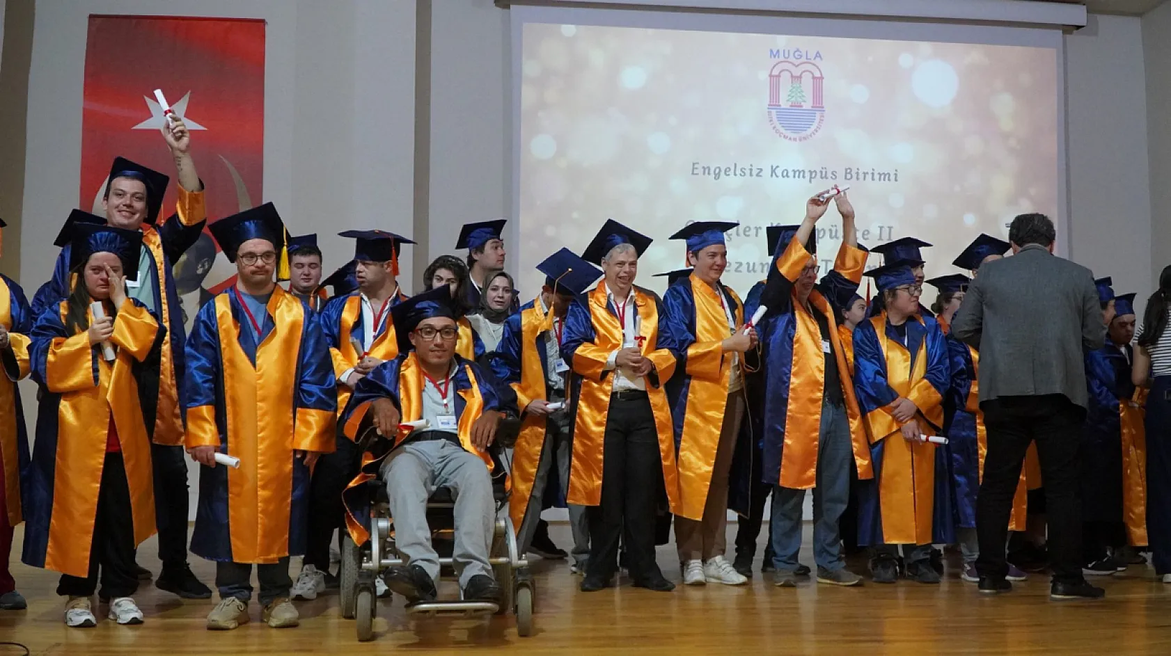MSKÜ'de özel öğrencilere temsili mezuniyet töreni