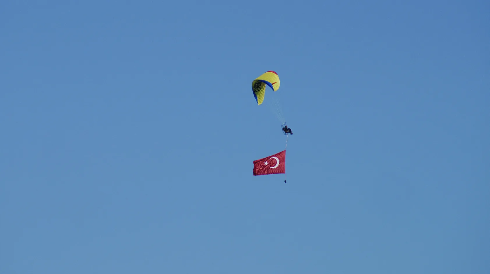 Fethiye'de Beşkaza Meydanı Semalarında THK pilotları Görsel Show Düzenledi