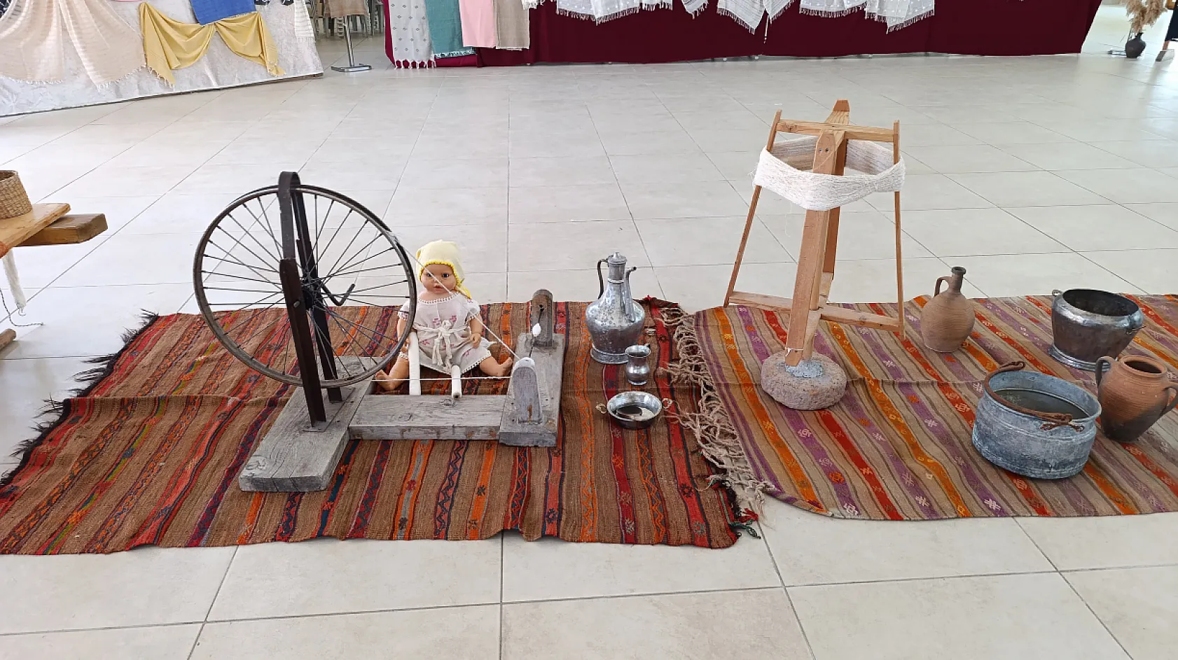 Fethiye Üzümlü'de el sanatları sergisi