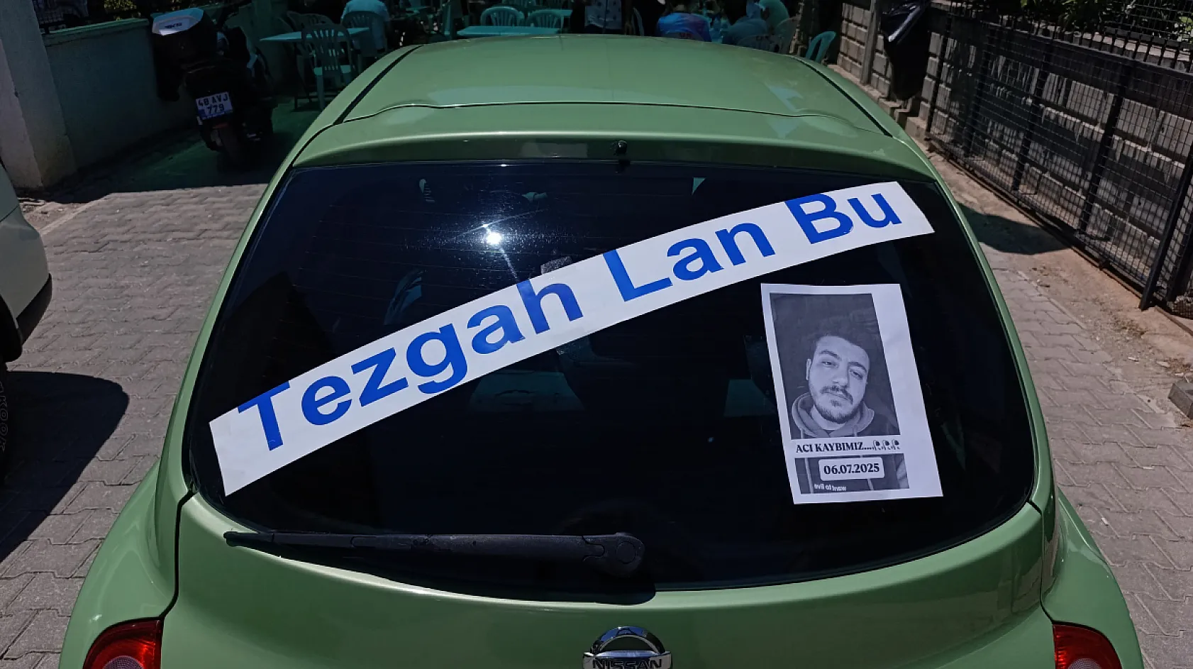 Fethiye'de düğün konvoyuna esprili dokunuş