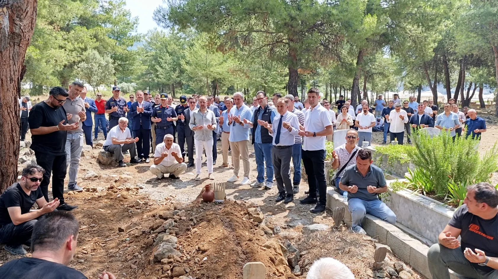 Muğla Büyükşehir Belediye Başkanı Ahmet Aras, 'Allah bir daha böyle bir acı göstermesin'