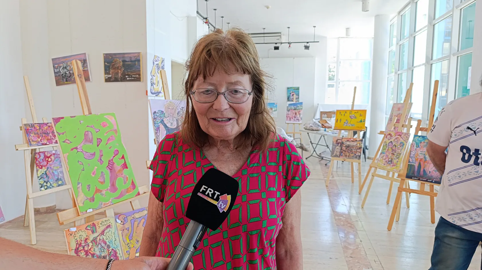 14 Yıldır Fethiye'de Yaşayan İngiliz Kadın Resim Sergisi Açtı