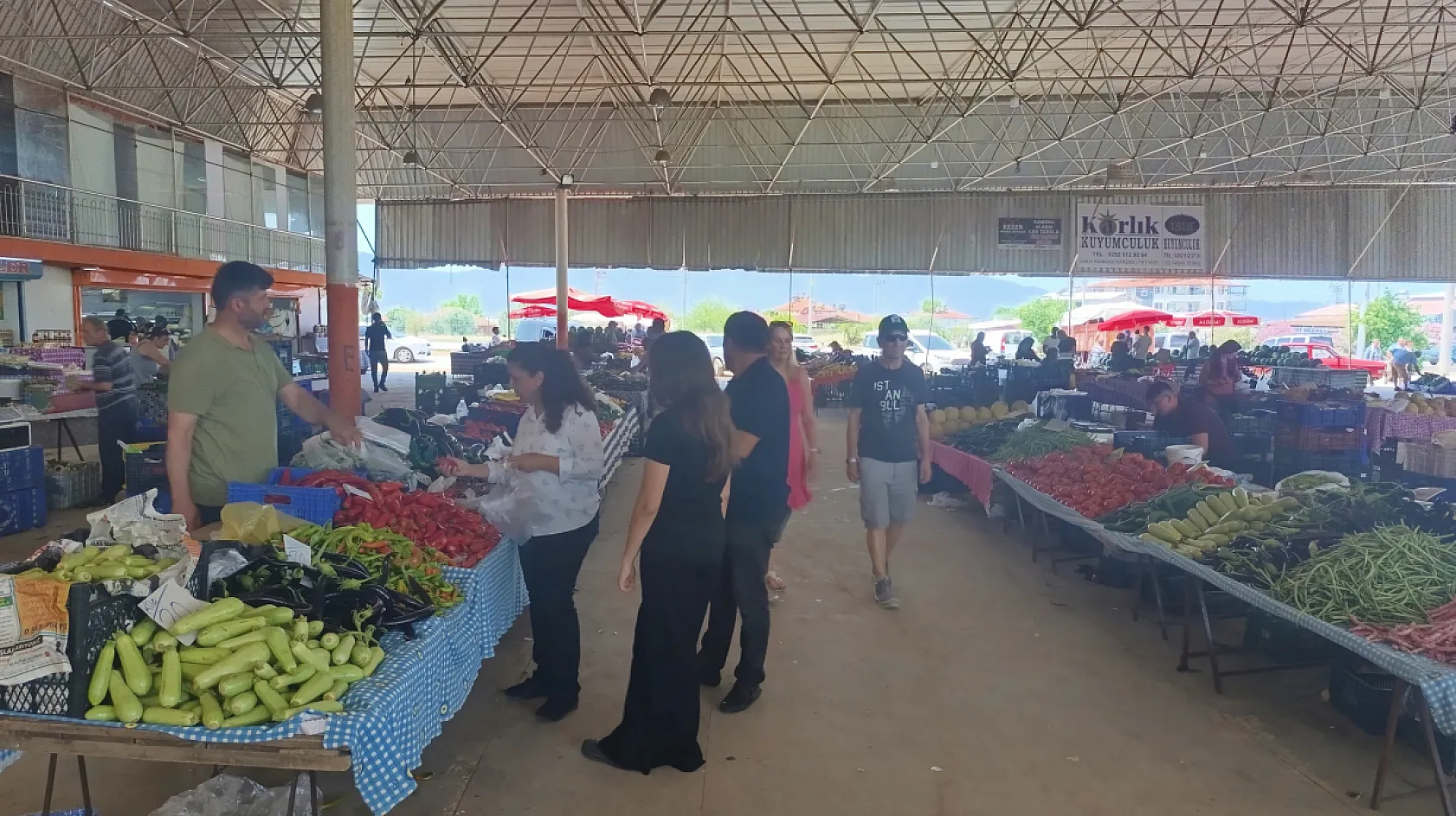 Çamköy Pazar Pazarı'nda Bayramın Üçüncü Gününde İşler Durgun