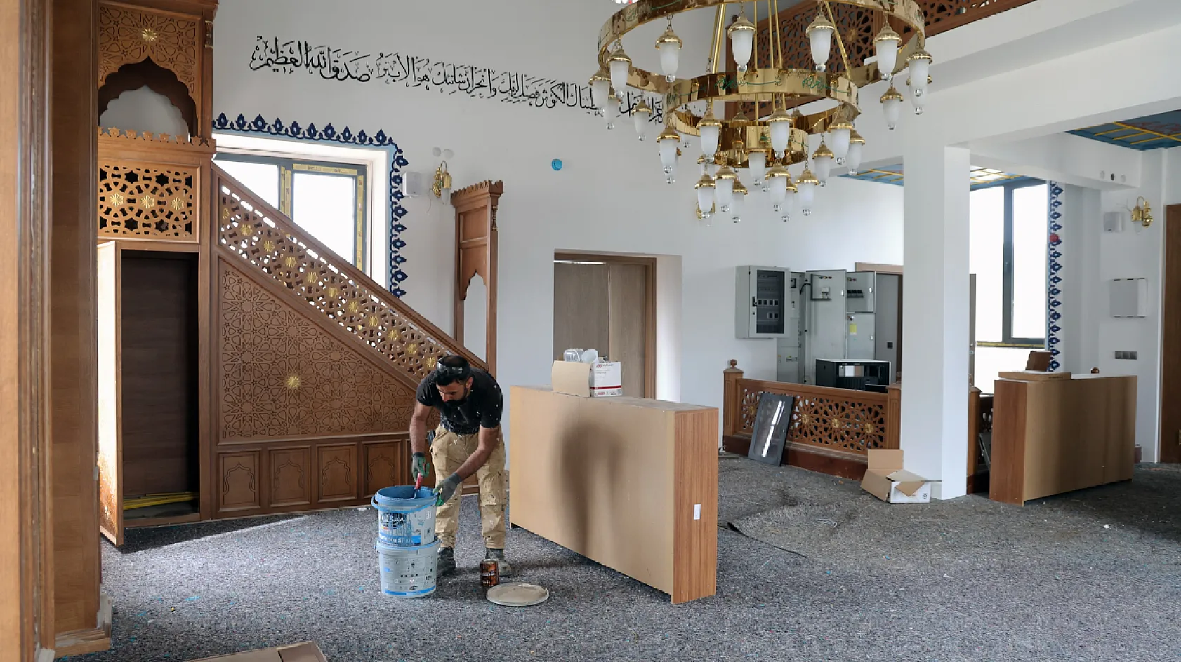 Akçaova TOKİ Camisinde eksikler gideriliyor, ibadete açılış yakın