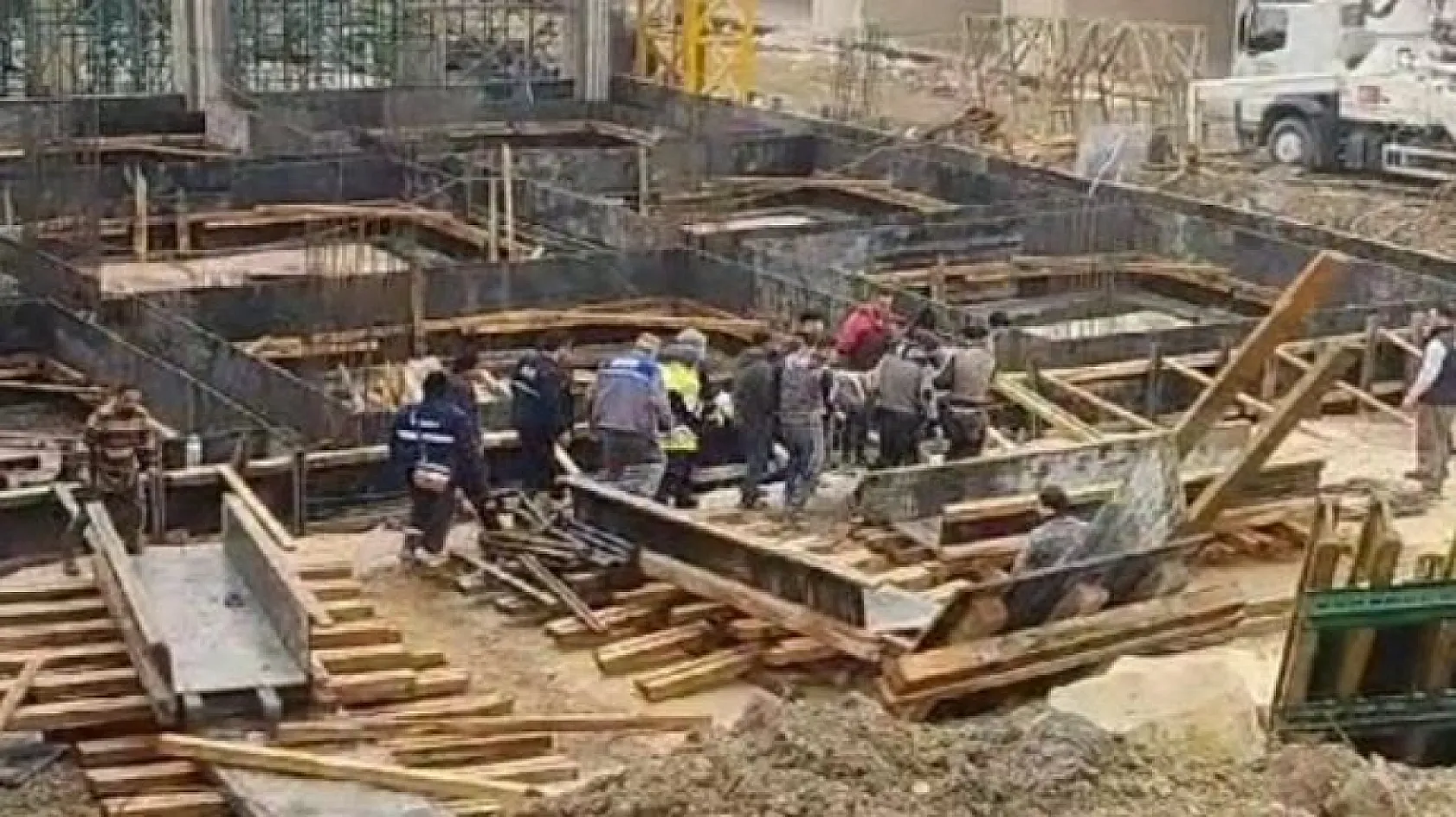 İki ayrı iş kazasında 1'i ağır 2 kişi yaralandı