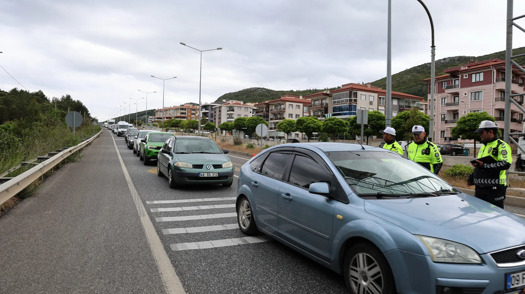 Bayram tatilinin adresi Muğla: Oteller dolu, yollar kilit