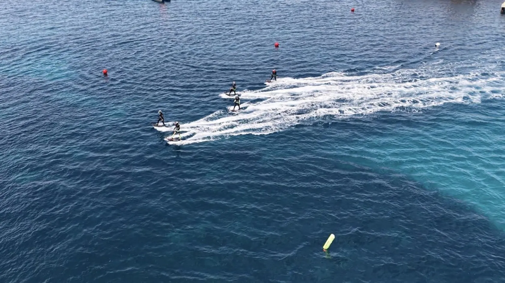Bodrum'da su üstünde adrenalin fırtınası