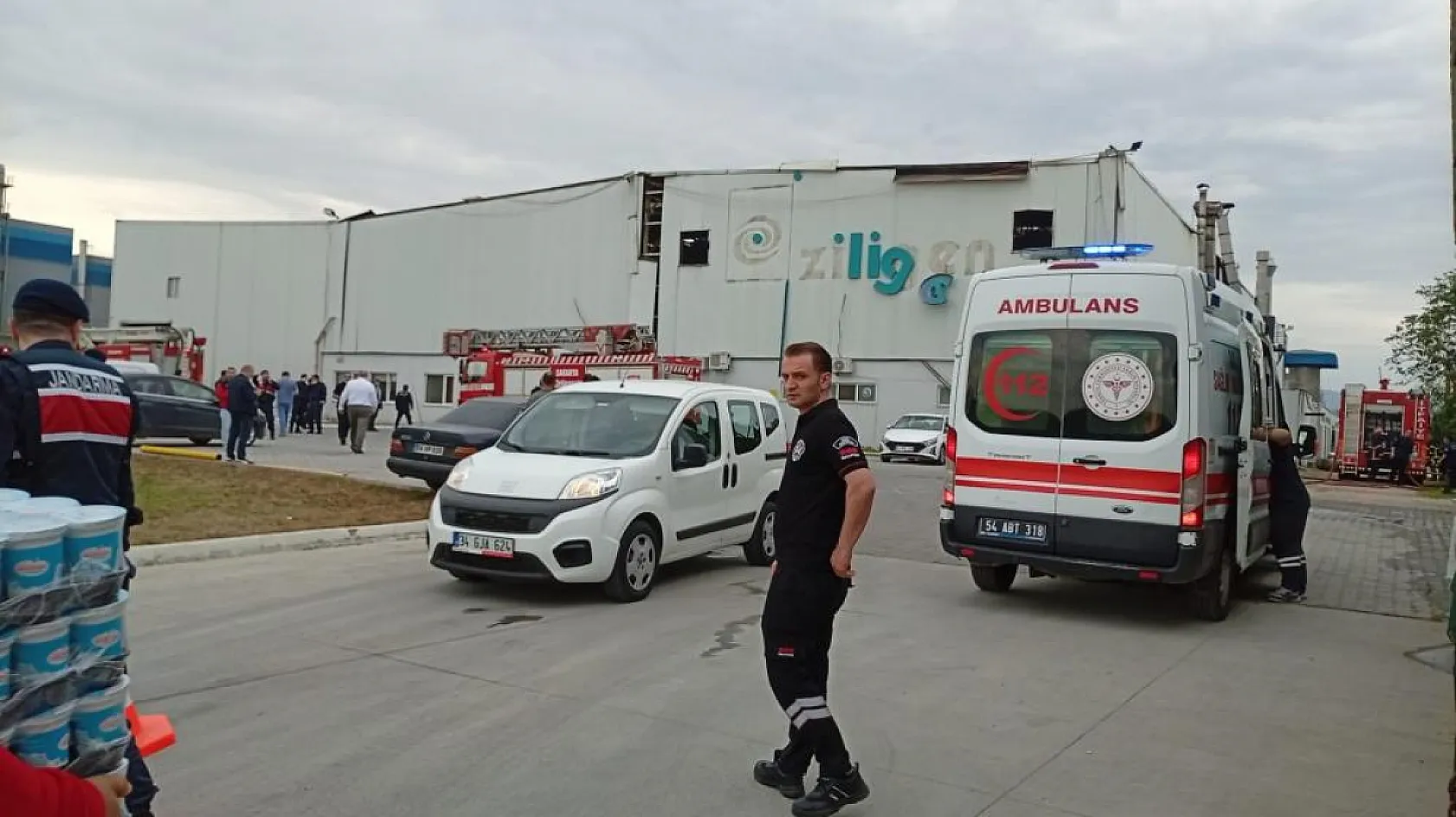 Fabrikanın buhar kazanı patladı, ortalık savaş alanına döndü: 1'i ağır 8 yaralı