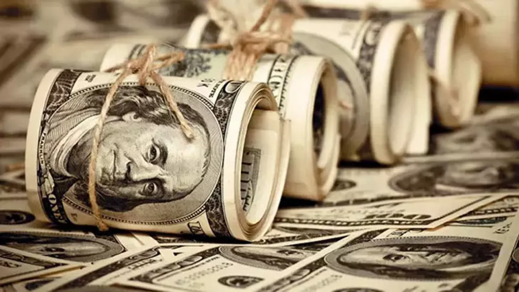 Dolar zayıflıyor, Euro ve Sterlin son yılların zirvesinde 'Euro tarihi rekor kırdı'