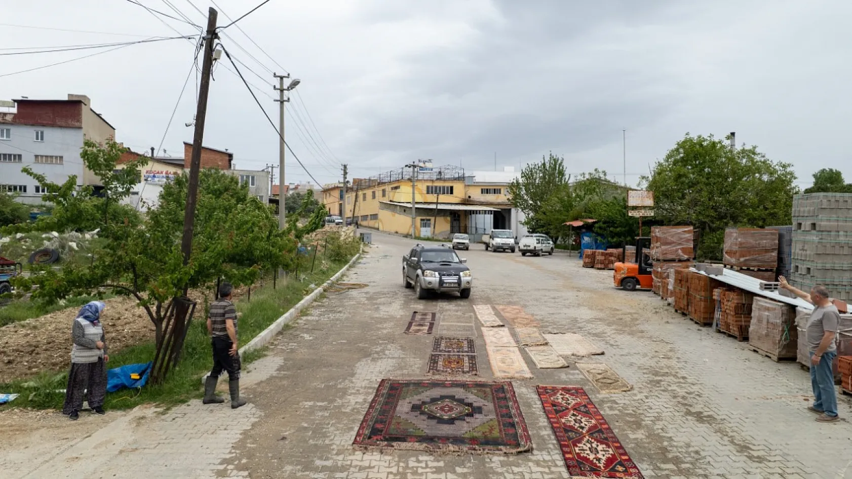 Şaşkına çeviren halı eskitme yöntemi