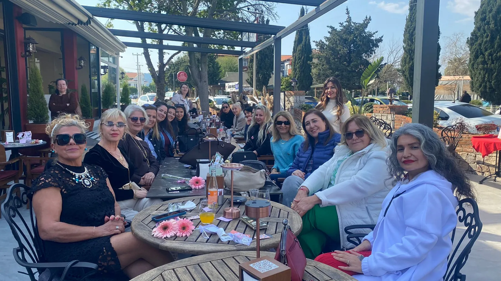 Fethiye Anneleri kahve buluşmasında dayanışma mesajı verdi