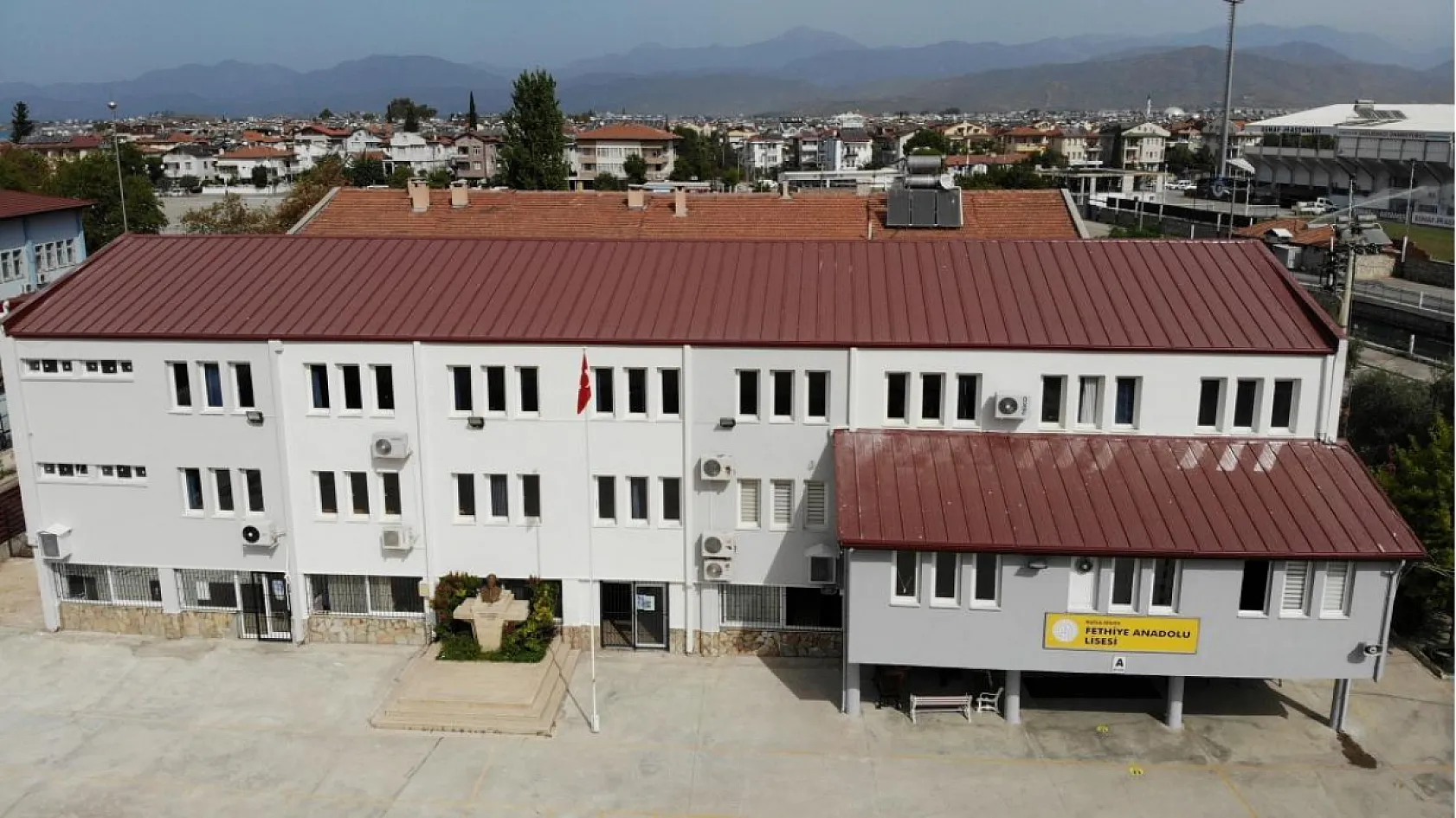 22 Nisan Pazartesi okullar tatil mi?