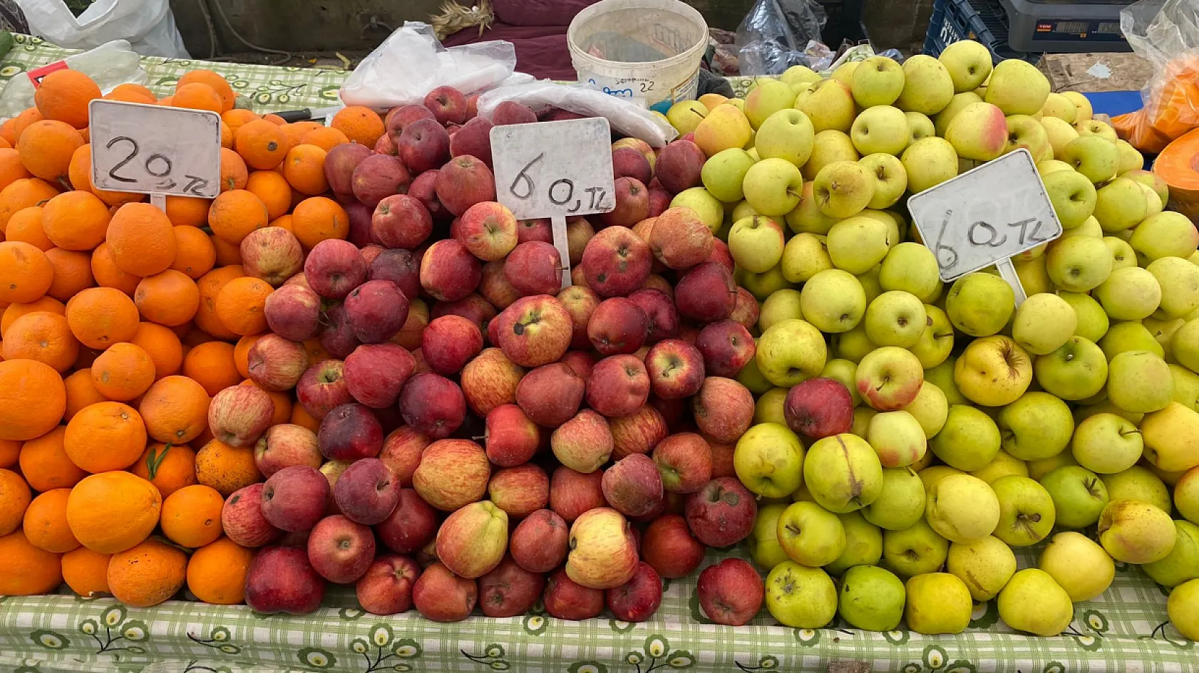 Fethiye Cuma Pazarı'nda güncel fiyat listesi: Meyve ve sebze fiyatları dudak uçuklattı