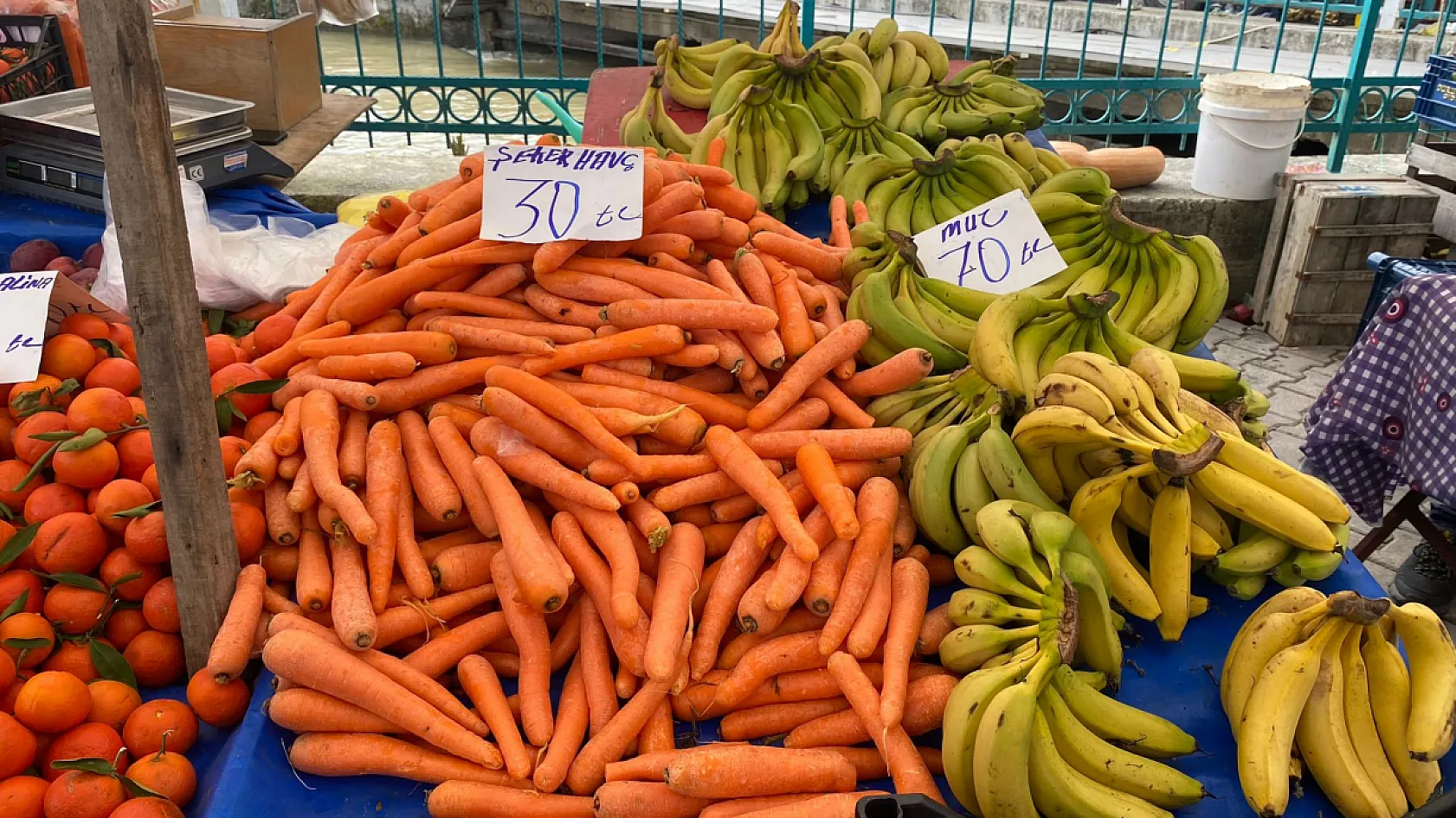 Fethiye Cuma Pazarı'nda güncel fiyat listesi: Meyve ve sebze fiyatları dudak uçuklattı