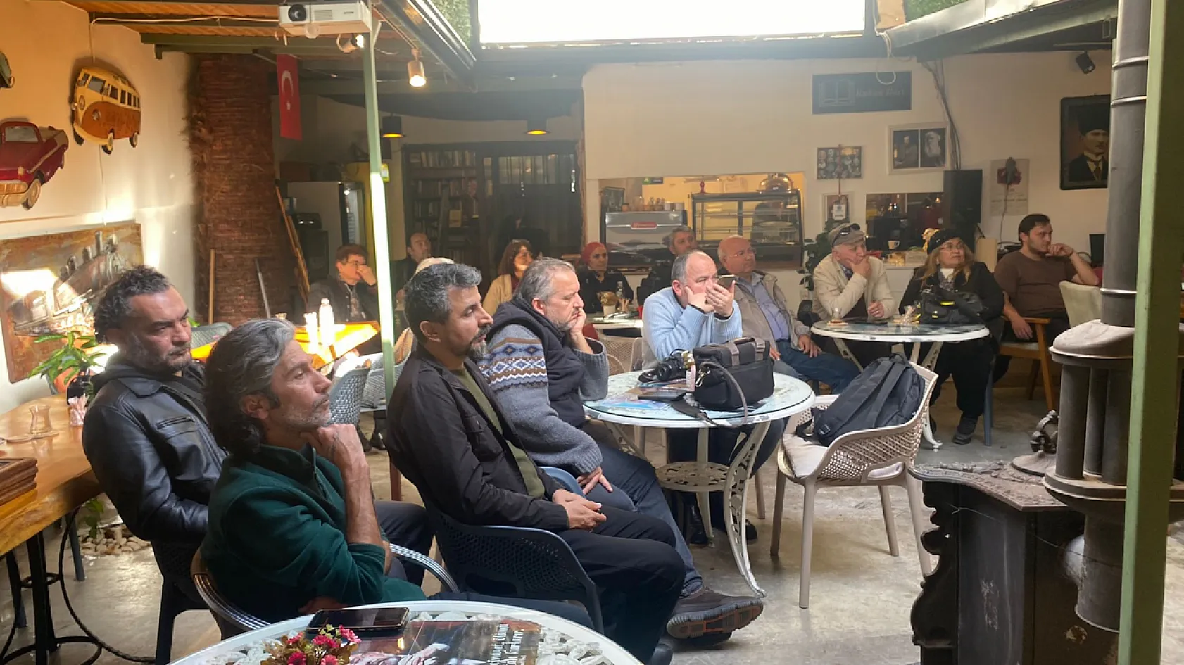 Fethiye'de gazeteciler 'Gazetecilik ve Hukuk' seminerinde bir araya geldi
