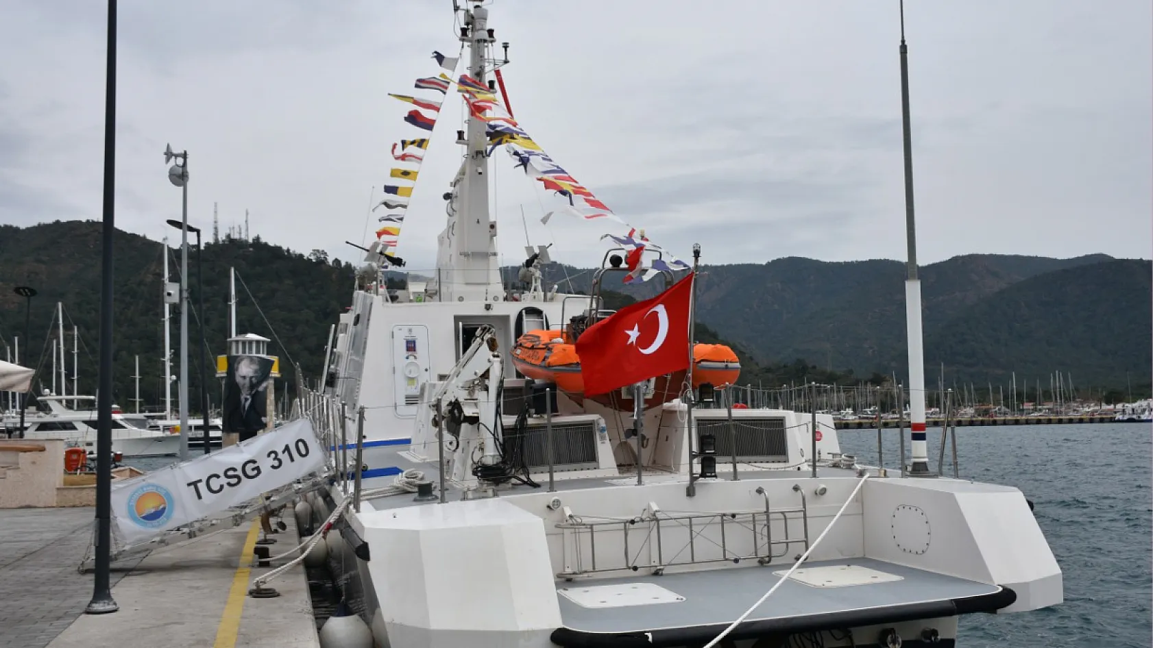 Muğla'da Sahil Güvenlik botları ziyarete açıldı