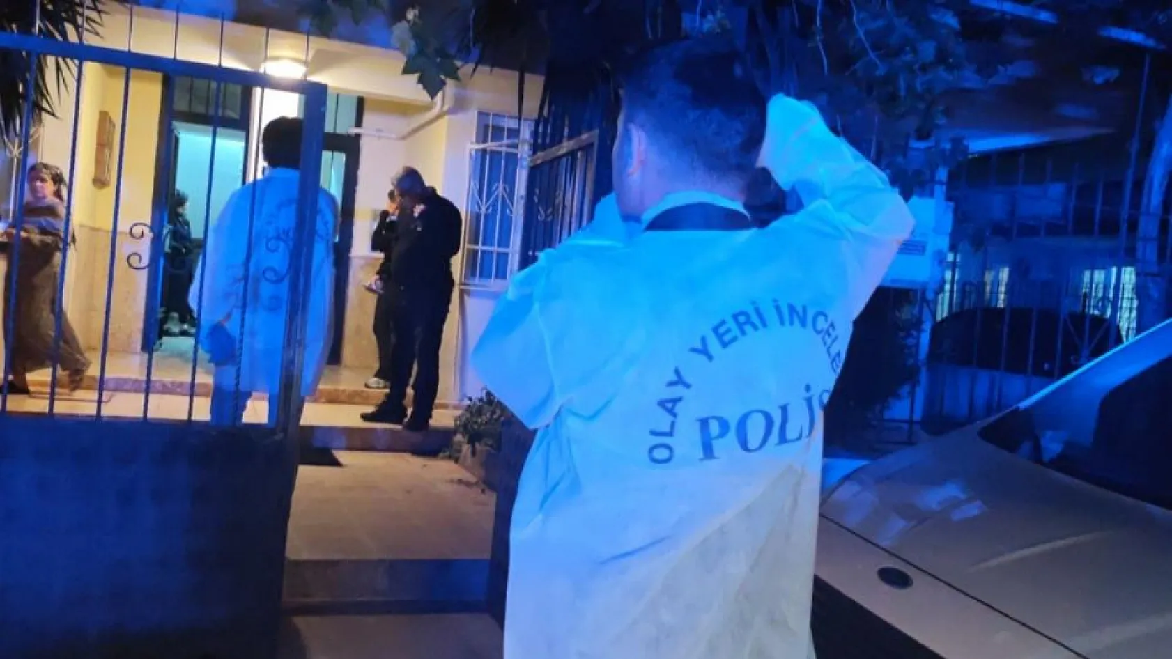 Antalya'da 16 yaşındaki çocuk evde silahla vurulmuş halde ölü bulundu
