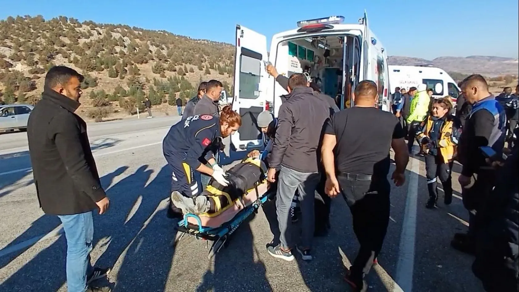 Burdur- Fethiye karayolunda 3 araç çarpıştı, 1 ölü, 5 ağır yaralı