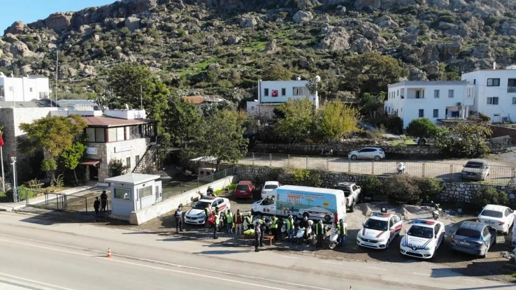 Jandarma'dan, önce kask sonra eğitim verildi