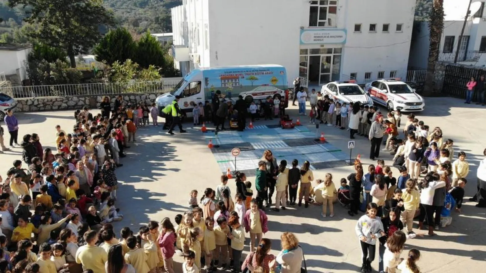 Jandarma'dan, önce kask sonra eğitim verildi