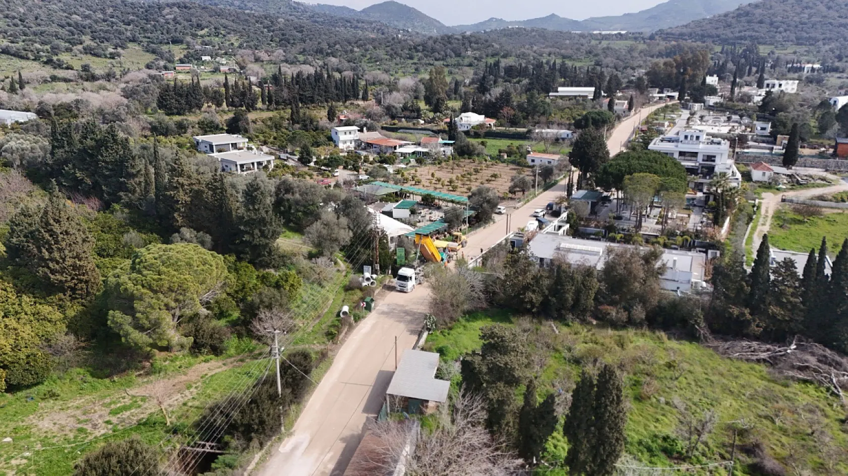 Büyükşehir'in Bodrum'da 28 milyonluk yol çalışmaları devam ediyor