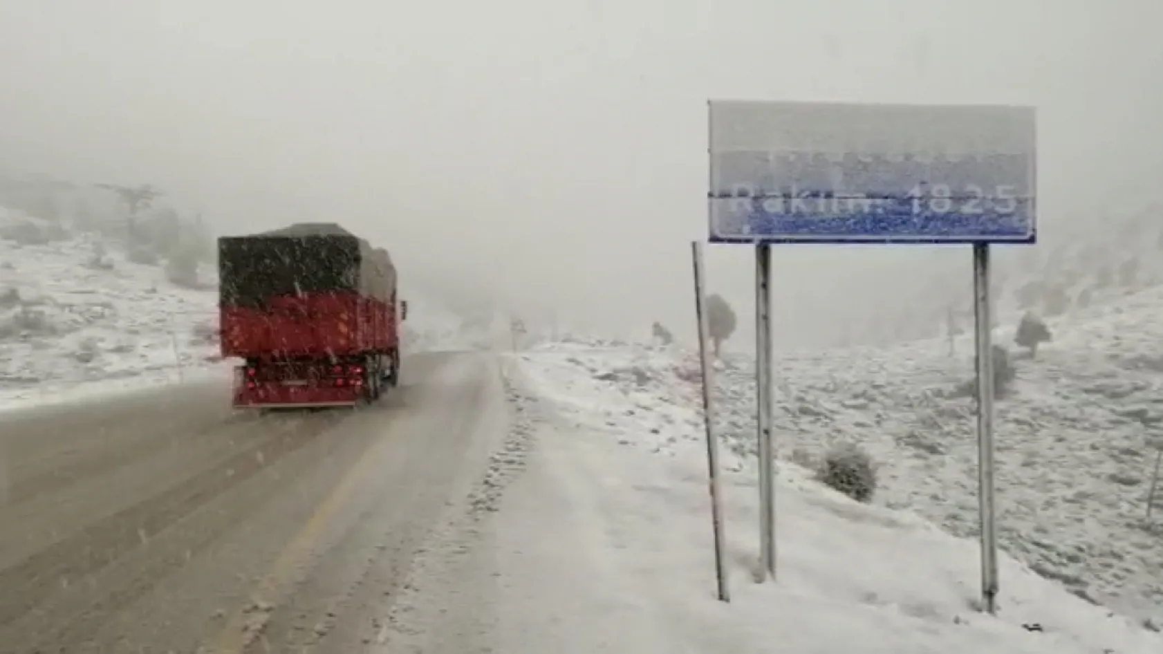 Antalya'ya nisan ayında kar süprizi