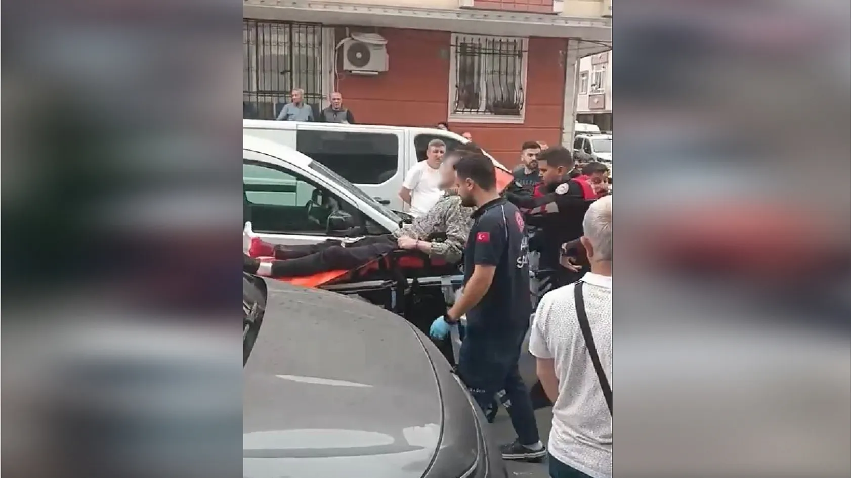 Akli dengesi yerinde olmayan şahıs polise saldırınca ayağından vurularak gözaltına alındı