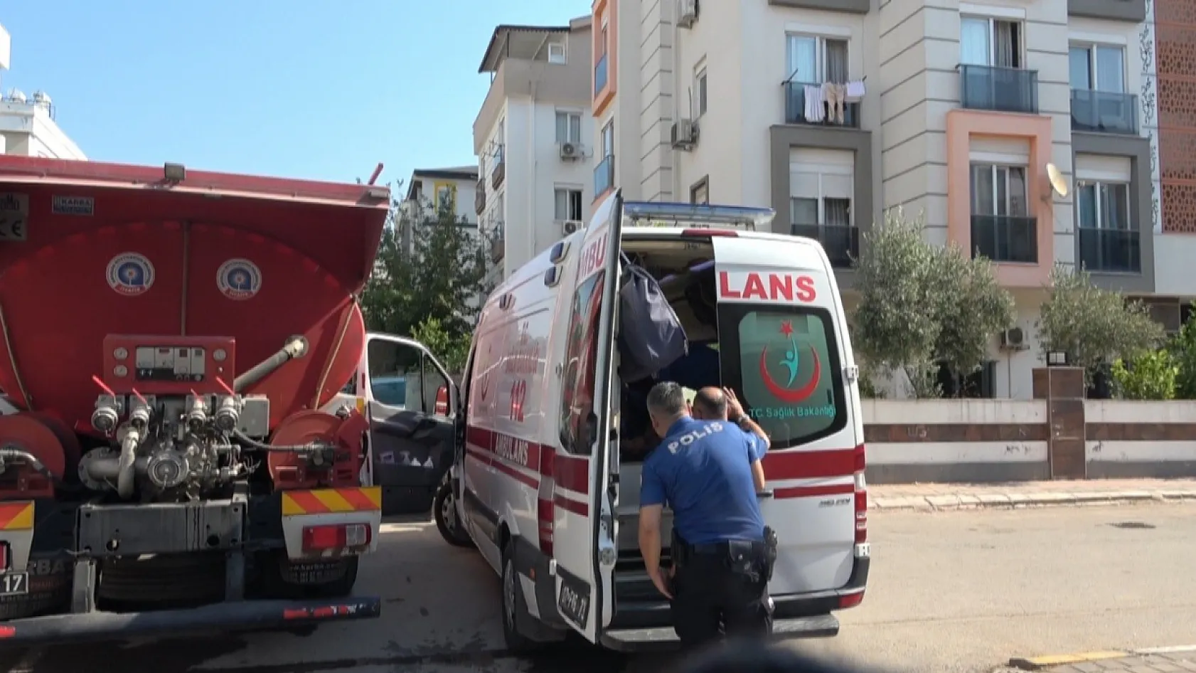 Kendini kilitlediği evi yakmaya çalıştı, yakalanınca sinir krizi geçirdi