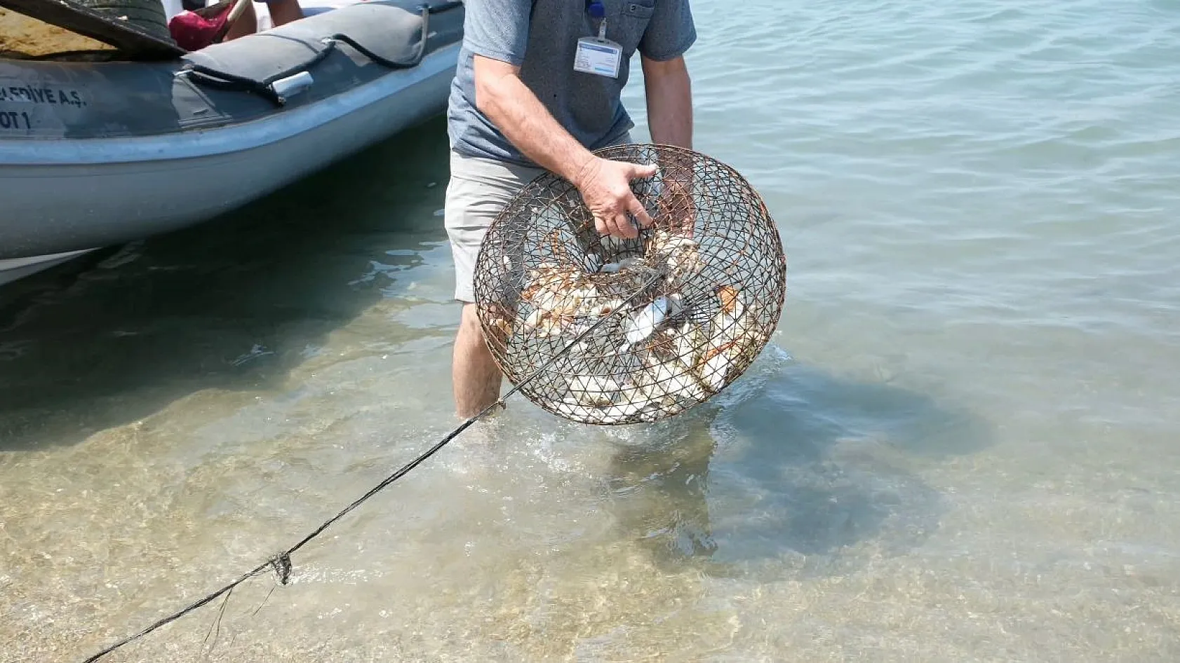 Bodrum'da deniz dibinden 370 kilogram atık çıkarıldı