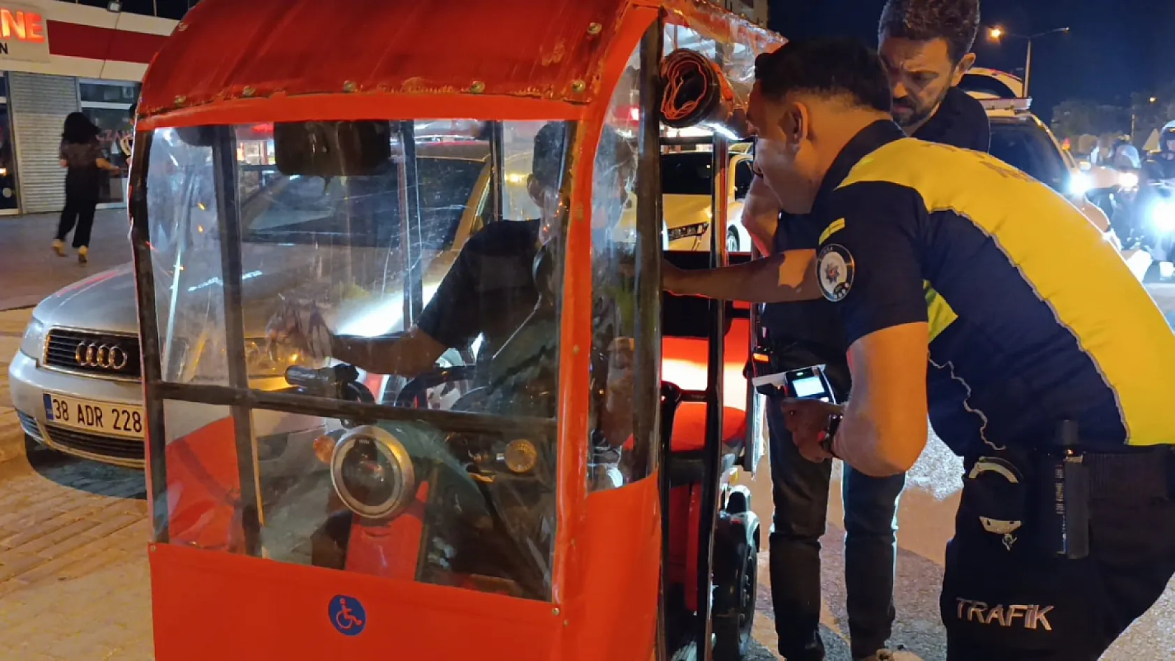 Polis dakikalarca dil döktü, o direndi...Ağır ceza kaçınılmaz oldu