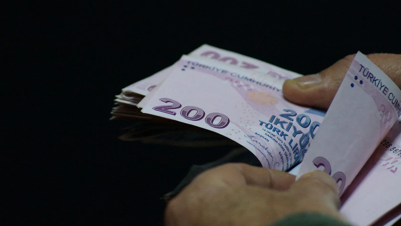SGK'dan flaş karar! Bu kişiler yaş beklemeden emekli olacak