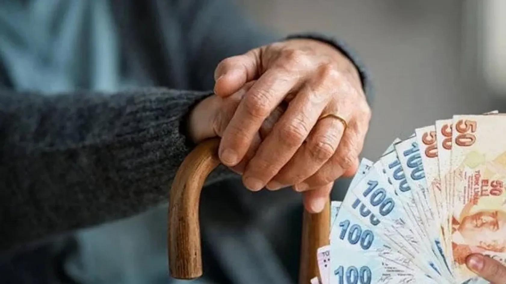 2025 Ocak emekli zam farkı ne zaman alınacak? İşte maaşların yatma tarihi