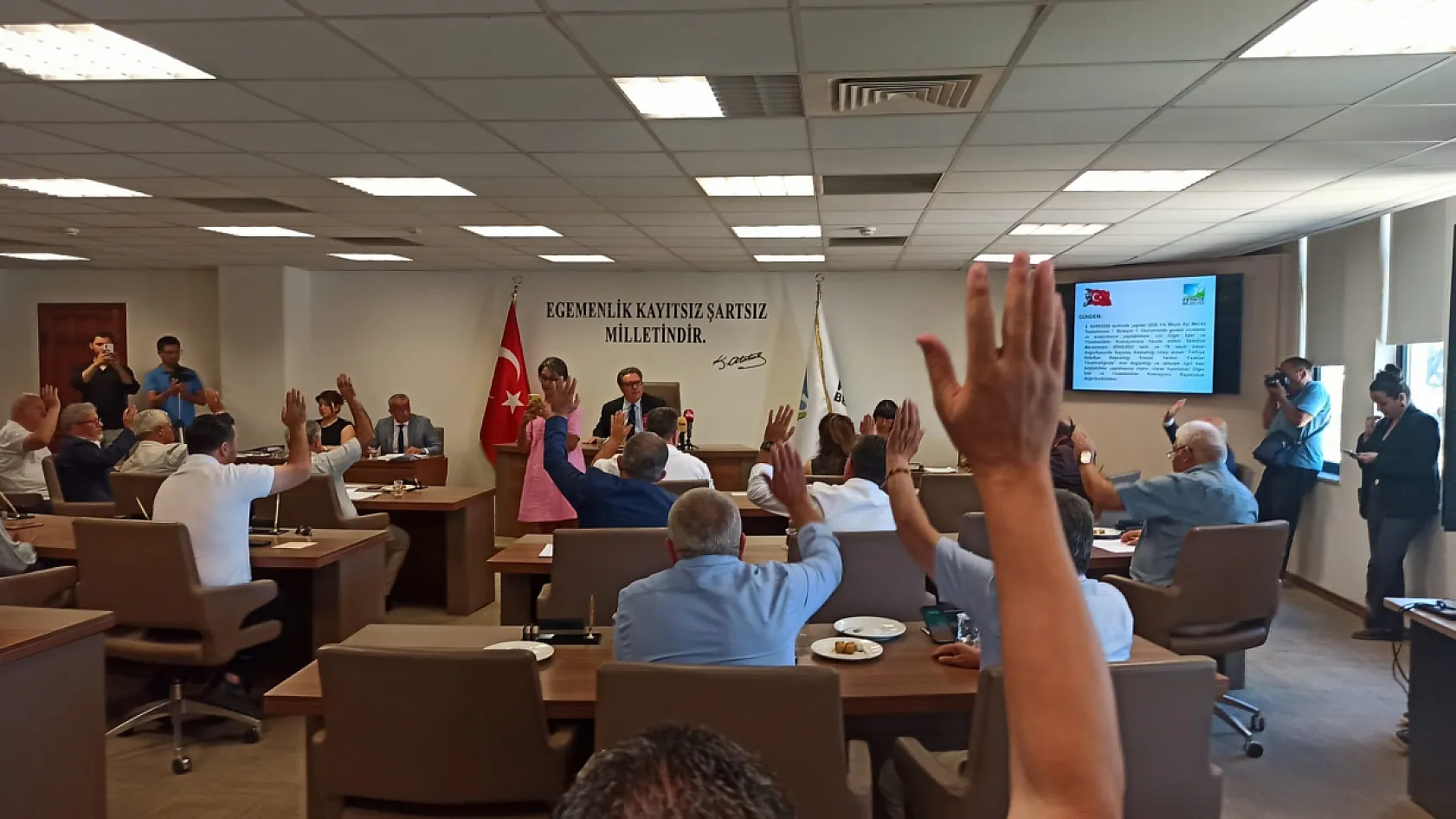 Fethiye Belediye Meclisi toplandı: Hem gündem maddeleri hem saldırı konuşuldu