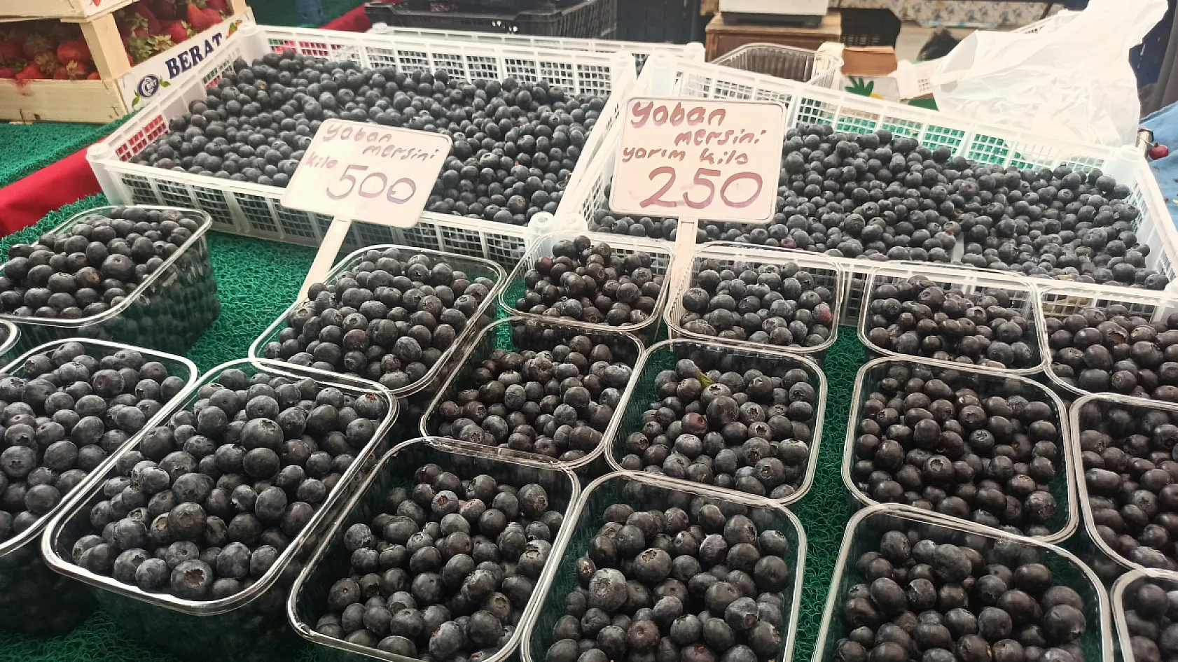 Fethiye Çalış Pazarı'nda Fiyat Rekoru Yaban Mersini ve Mango'da