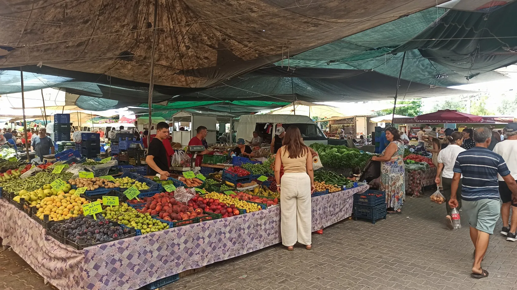 Fethiye Çalış Pazarı'nda güncel fiyatlar: Karpuz 20 TL, Kiraz 100 TL