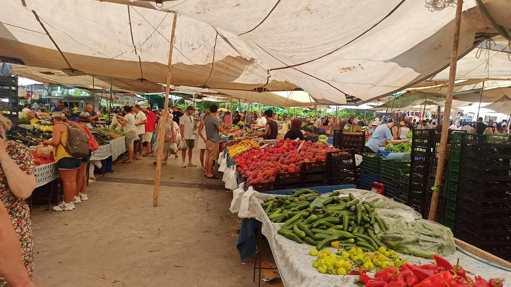 Fethiye Çalış Pazarı'nda güncel fiyatlar: Karpuz 20 TL, Kiraz 100 TL