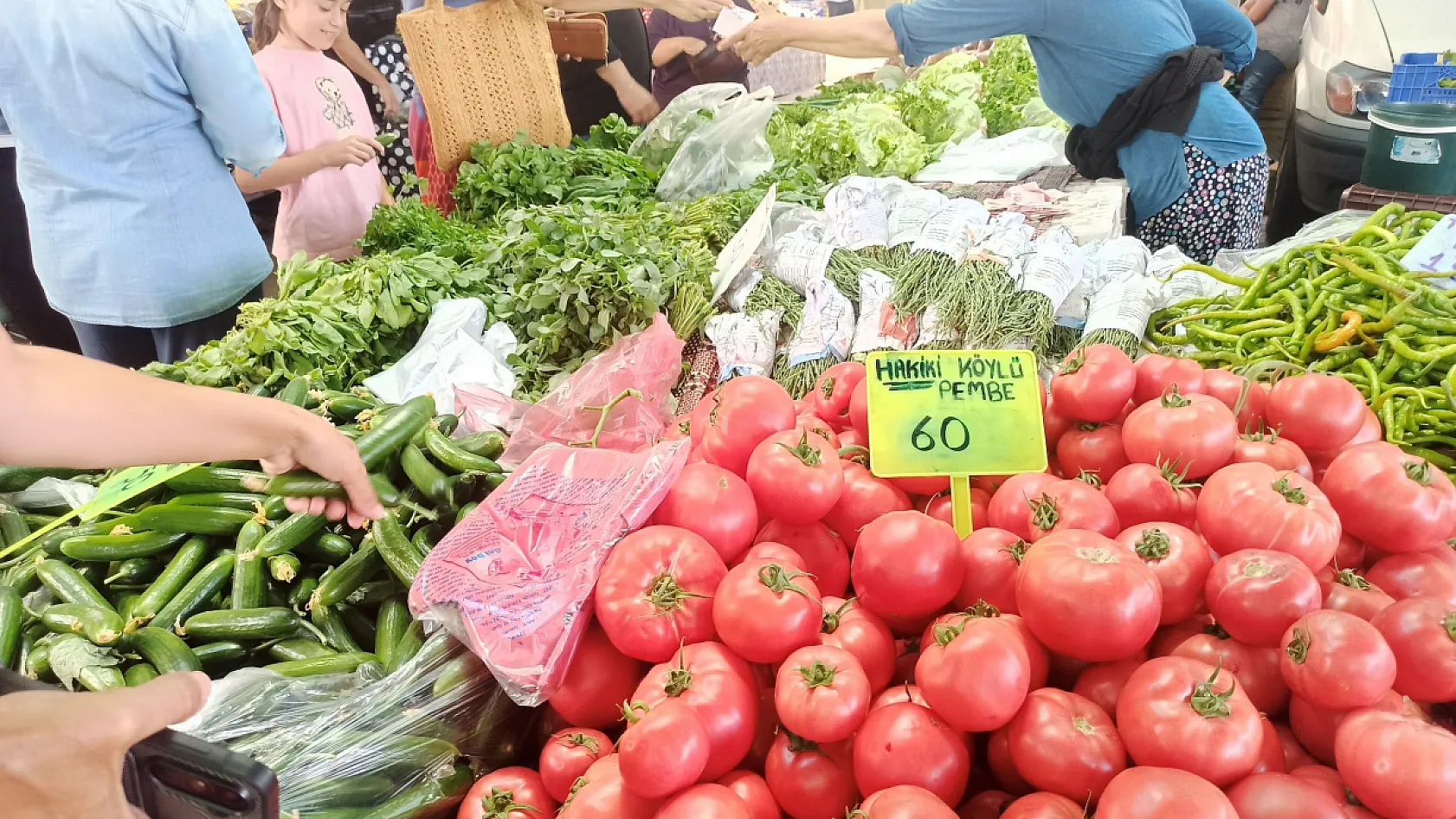 Fethiye Çalış Pazarı'nda güncel fiyatlar: Karpuz 20 TL, Kiraz 100 TL