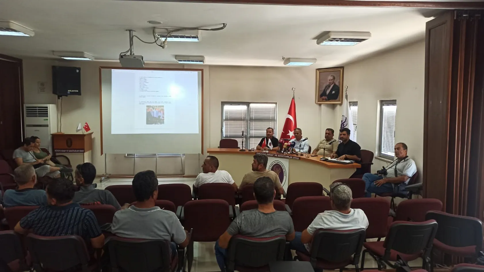Fethiye Esnafı Sorun ve Taleplerini Meslek Grubu Toplantısında Dile Getirdi