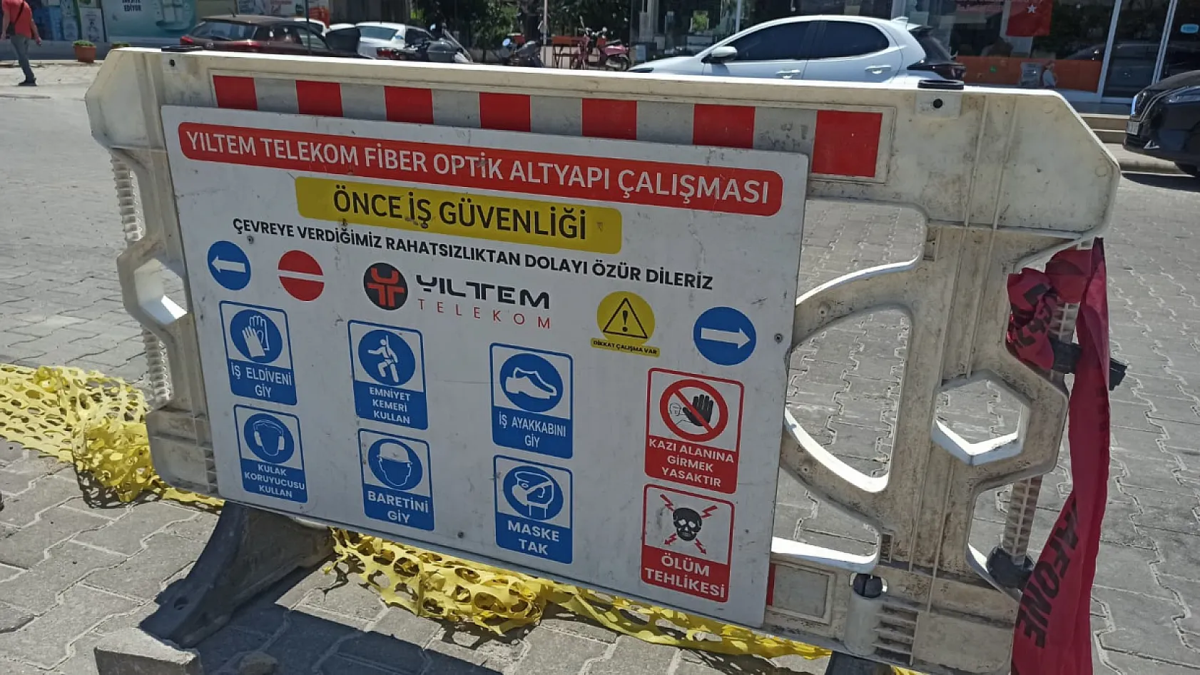 Fethiye Sadi Pekin Caddesi'nde fiber altyapı çalışması başladı