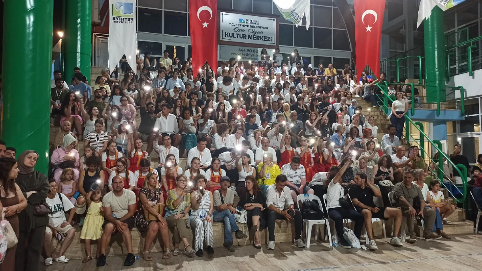 Fethiye'de 12 Ülkeden Gençler Kültür Gecesinde Buluştu